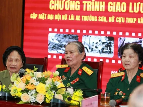 Những “bông hồng thép” làm nên “huyền thoại Trường Sơn”