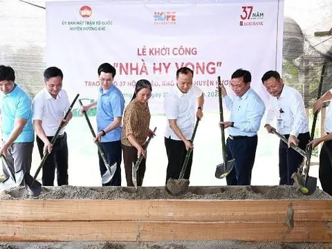 Agribank trao tặng 37 căn 'Nhà hy vọng' cho hộ nghèo ở Hà Tĩnh
