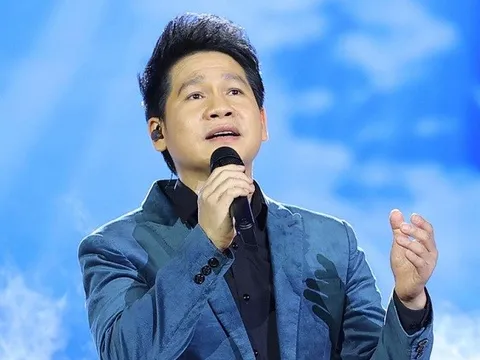Cuộc sống bình yên bên vợ đẹp, con ngoan của "Ông hoàng nhạc đỏ"