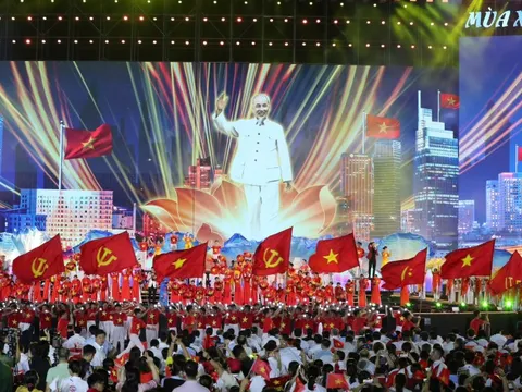 Chương trình nghệ thuật đặc biệt “Mùa xuân thống nhất”: Gửi lời tri ân, tiếp nối tinh thần ngày toàn thắng