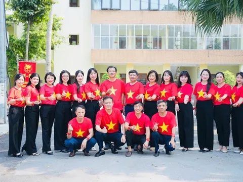 Ứng Hoà: Rực rỡ màu cờ sắc áo mừng 50 năm ngày Giải phóng miền Nam, thống nhất đất nước