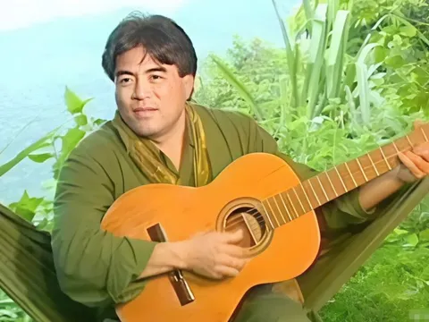 "Huyền thoại nhạc đỏ" NSND Trung Đức: Tuổi 73 sống an yên bên gia đình