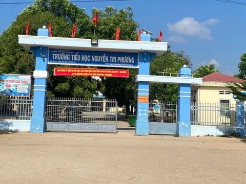 Tạm giữ thầy giáo có hành vi dâm ô nhiều nữ sinh tiểu học