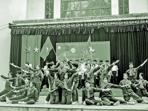 Tiếp lửa truyền thống qua câu chuyện lịch sử