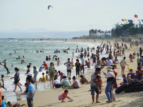 Ngành du lịch Bình Thuận “bứt tốc” mùa lễ, hướng đến phát triển bền vững