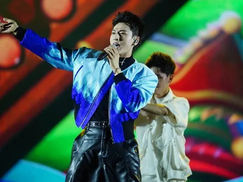 Isaac bùng nổ trên sân khấu, khẳng định sức hút “đa sắc”