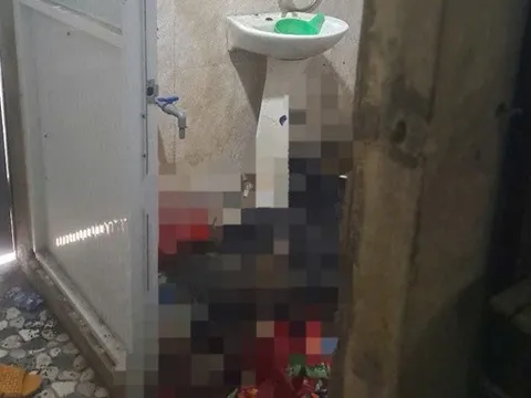 Bàng hoàng phát hiện thi thể trong nhà tắm khi trở về sau một năm đi vắng