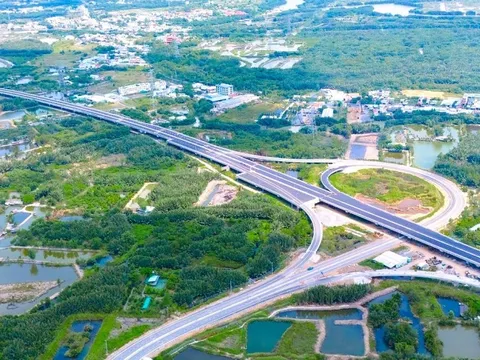 Sớm triển khai thu phí cao tốc Bến Lức - Long Thành