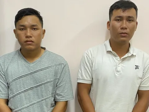 Bắt 2 anh em ruột dùng búa cướp tiệm vàng ở TP.HCM