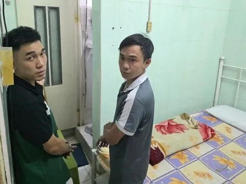 Bắt 2 đối tượng khống chế chủ nhà nghỉ cướp 16 cây vàng