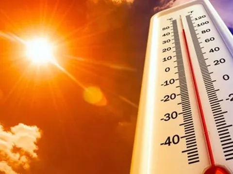 Nắng nóng ở Bắc Bộ và Trung Bộ khả năng kéo dài đến 9/5