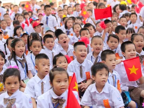 Hà Nội công bố 30 số điện thoại "nóng" hỗ trợ tuyển sinh đầu cấp