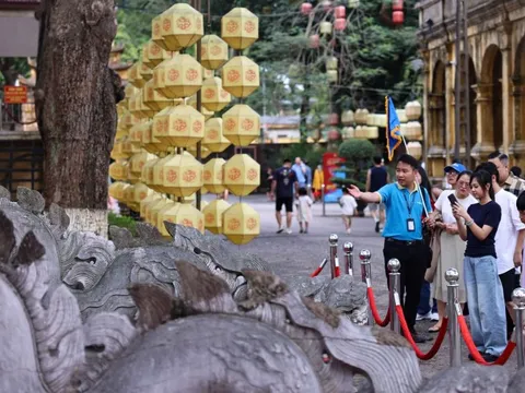 Du lịch cả nước sôi động, đón 10,5 triệu lượt khách dịp 30/4-1/5