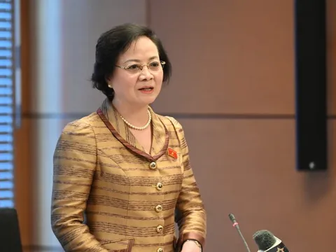 Bộ trưởng Bộ Nội vụ: Giữ ngạch công chức để tạo cơ chế "có vào, có ra"