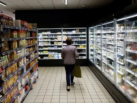 Đà phục hồi của Eurozone chững lại khi lĩnh vực dịch vụ “mất đà”