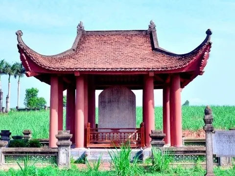 Lăng mộ vua Lê Túc Tông bị kẻ xấu xâm phạm tìm cổ vật