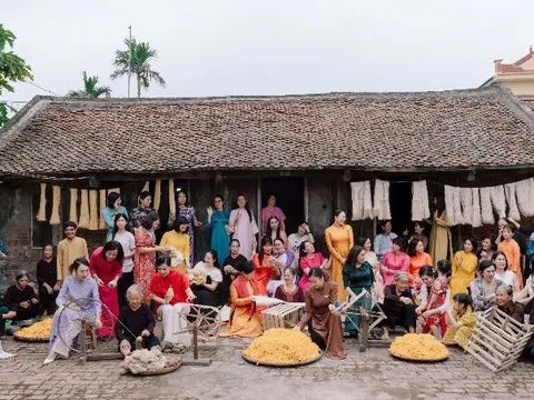 Trình diễn áo dài qua những miền di sản