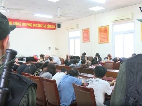 Khởi tố 30 đối tượng câu kết với người nước ngoài lừa đảo hàng trăm tỷ dưới hình thức "cắt đá tìm ngọc"
