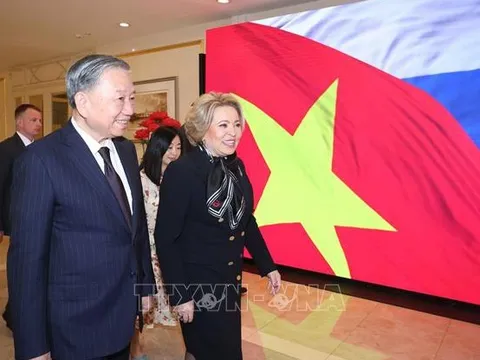 Tổng Bí thư Tô Lâm hội kiến Chủ tịch Hội đồng Liên bang Nga
