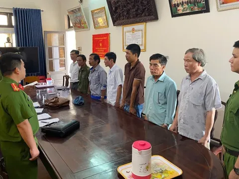 Khởi tố 5 đối tượng ở Huế đánh bạc dưới hình thức xóc dĩa