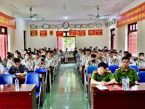 Hội Luật gia tỉnh Ninh Bình đẩy mạnh tuyên truyền pháp luật cho phạm nhân