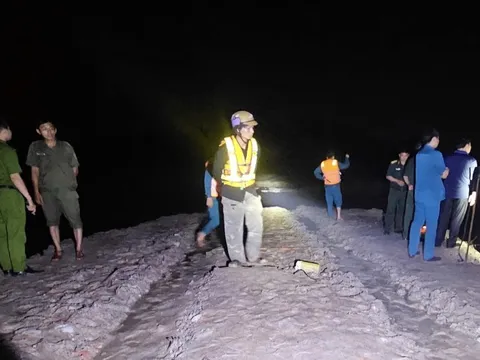 Bình Dương: Tìm kiếm 1 người nghi bị nước cuốn trôi