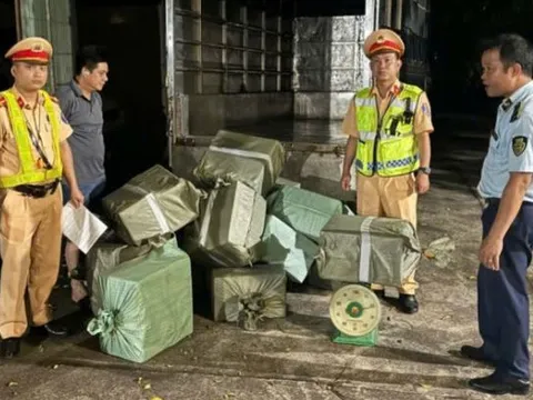 Quảng Ninh: Kiểm tra xe tải, phát hiện 300kg lòng lợn khô không rõ nguồn gốc