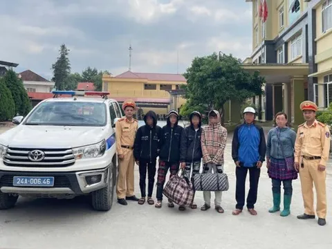 Lào Cai: Ngăn chặn kịp thời 4 học sinh lớp 8 suýt sập bẫy 'việc nhẹ, lương cao'