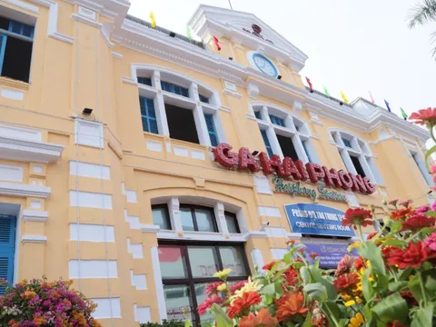 Đổi mới tư duy, khai thác tiềm năng du lịch đường sắt