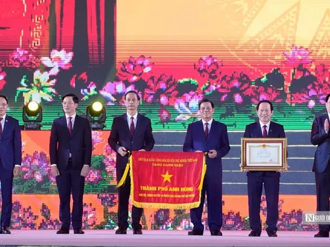 Hải Phòng đón nhận danh hiệu “Thành phố Anh hùng”