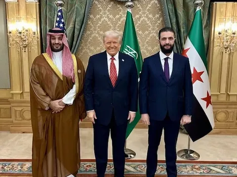 Ông Trump gặp lãnh đạo lâm thời Syria, đưa ra 2 yêu cầu