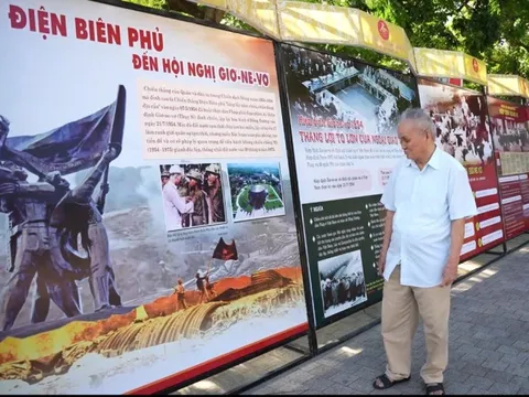 Ký ức thanh xuân tập kết ra Bắc được trưng bày qua 1.500 tư liệu tại triển lãm ở Bình Định
