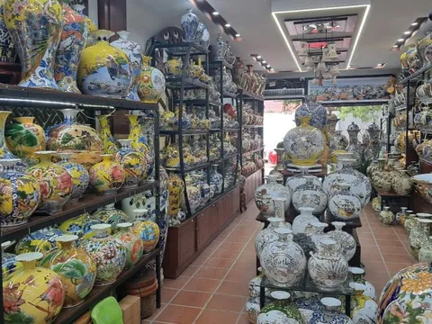 Bảo tồn gắn với phát triển du lịch làng nghề Bát Tràng: Hướng đi cốt lõi và bền vững