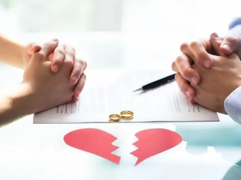 Người phụ nữ bất ngờ đòi ly hôn chồng sau 12 năm chung sống vì tin lời AI