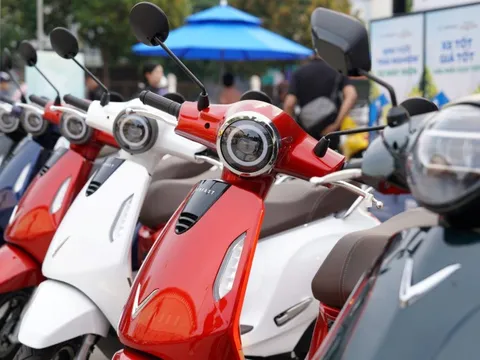 Xe máy điện lên ngôi khi quy định khí thải ngày càng nghiêm ngặt