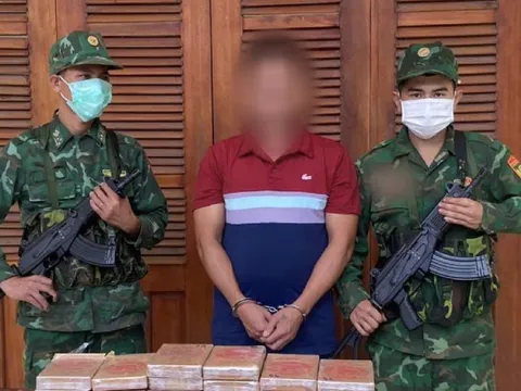 Bắt đối tượng vận chuyển 38 bánh heroin từ Lào về Quảng Nam