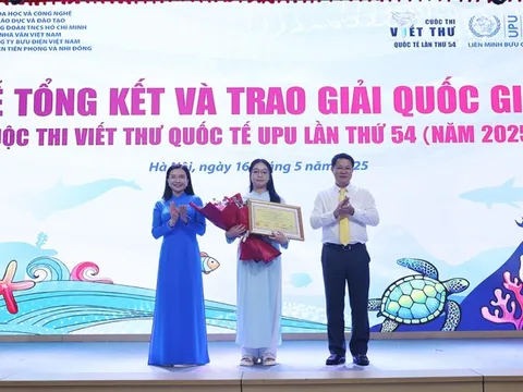 Nữ sinh Đà Nẵng đạt giải Nhất cuộc thi viết thư UPU Quốc tế lần 54