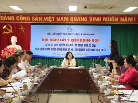 Hội LHPN Hà Nội lấy ý kiến đóng góp Dự thảo sửa đổi, bổ sung Hiến pháp 2013