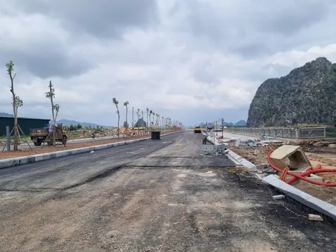 Sắp hoàn thành tuyến đường bao biển ven vịnh di sản