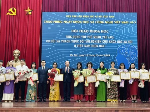 Định hình tương lai AI: Không chỉ thông minh về công nghệ mà còn giàu tính nhân văn