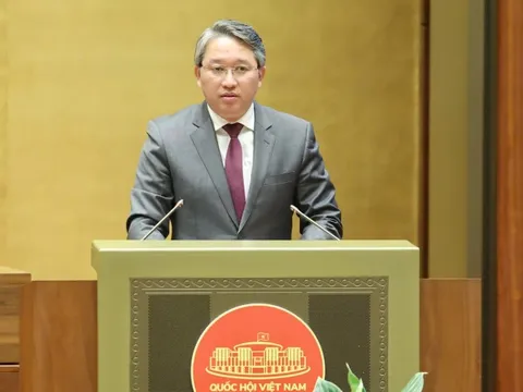 Nới lỏng điều kiện nhập quốc tịch và trở lại quốc tịch Việt Nam