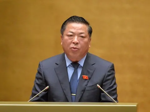 Quốc hội xem xét chủ trương đầu tư hai dự án đường bộ cao tốc trọng điểm