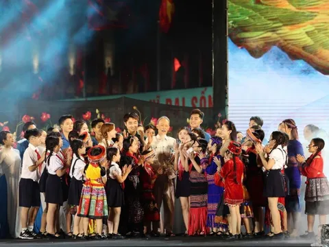 “Người là Hồ Chí Minh”: Chương trình nghệ thuật đặc biệt khắc họa chân dung Hồ Chủ tịch