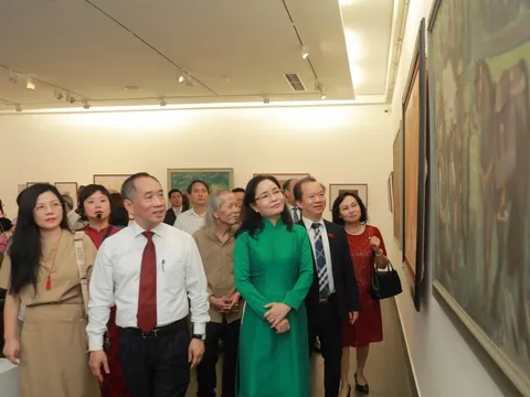 Khai mạc triển lãm chuyên đề 'Hồ Chí Minh trong nghệ thuật tạo hình'