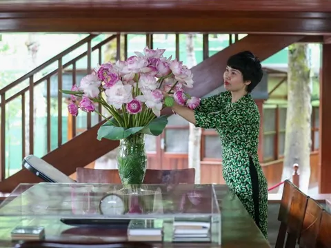 Sáng tháng 5 cùng những người thầm lặng chăm sóc Khu di tích Chủ tịch Hồ Chí Minh tại Phủ Chủ tịch