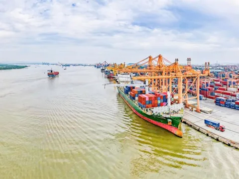 Vận tải biển giữ đà tăng trưởng mạnh