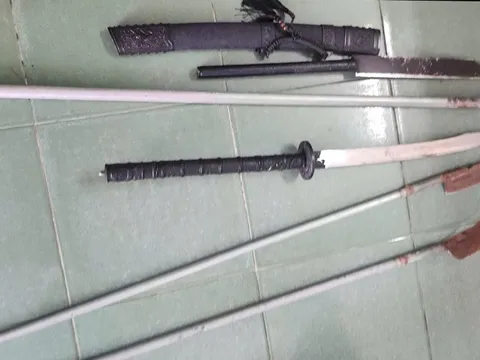 Kịp thời ngăn chặn nhóm thanh thiếu niên mang hung khí đi đòi nợ