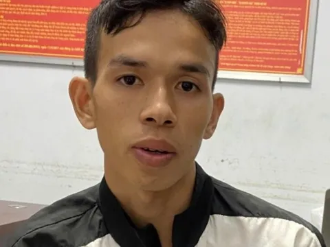 Chở bạn gái đi uống nước mía, thanh niên "tiện tay" trộm điện thoại