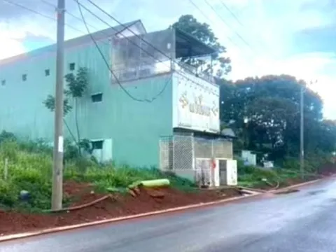 Nghi phạm đâm gục 2 thanh niên trước quán karaoke ra đầu thú