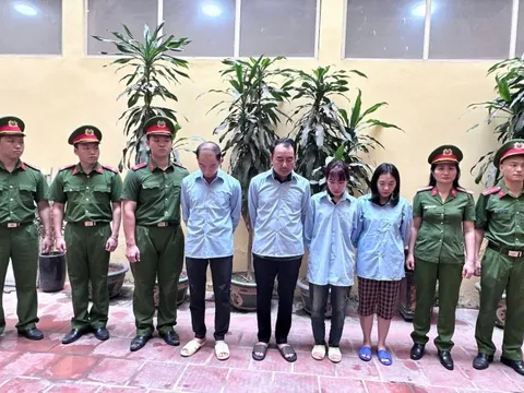 Hà Nội: Khởi tố 4 cán bộ phường nhận hối lộ hơn 1 tỷ đồng